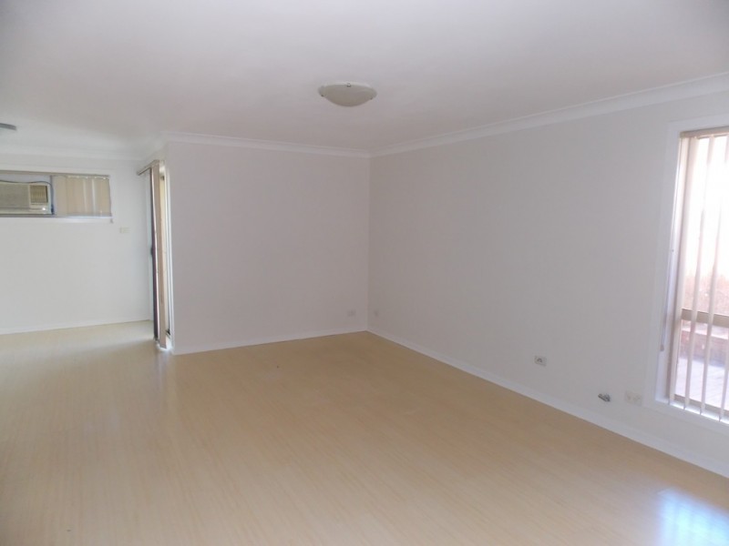 2/20 John Street, St Marys NSW 2760