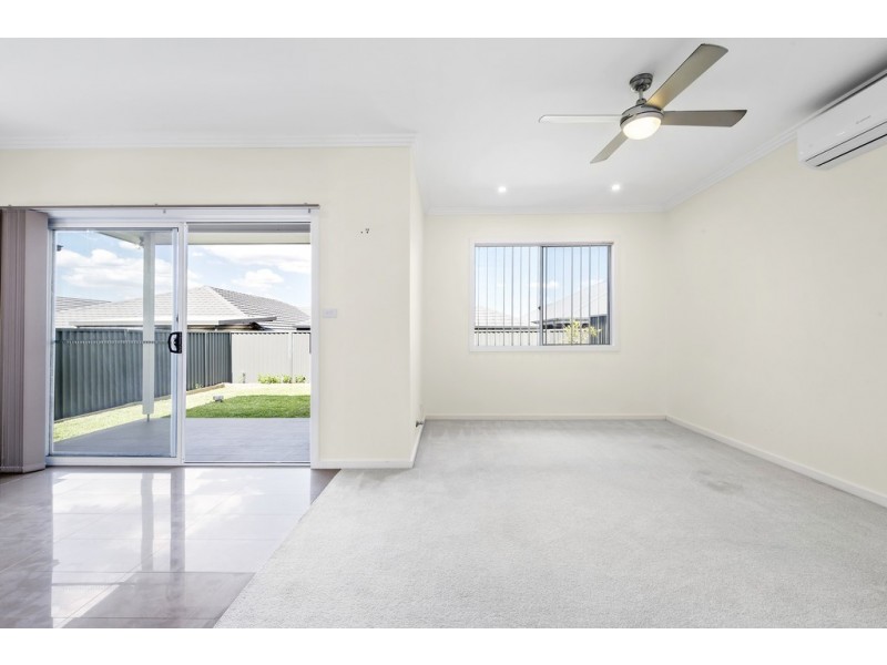 34 Binyang Avenue, Glenmore Park NSW 2745