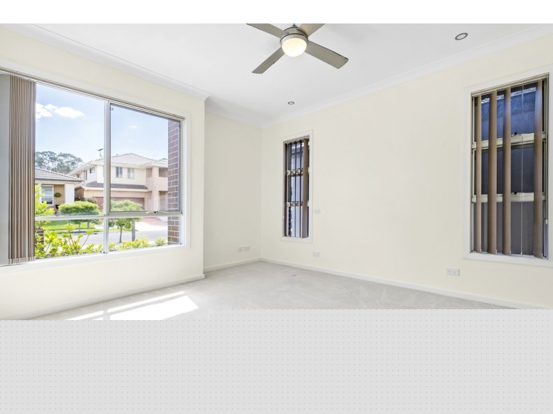 34 Binyang Avenue, Glenmore Park NSW 2745