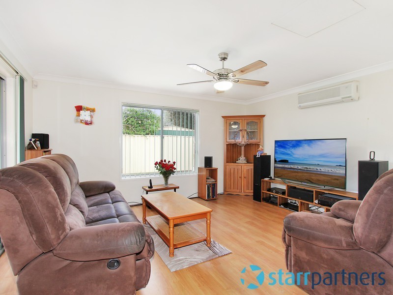 15 Kobina Avenue, Glenmore Park NSW 2745