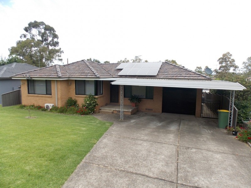 9 Gladswood Avenue, South Penrith NSW 2750