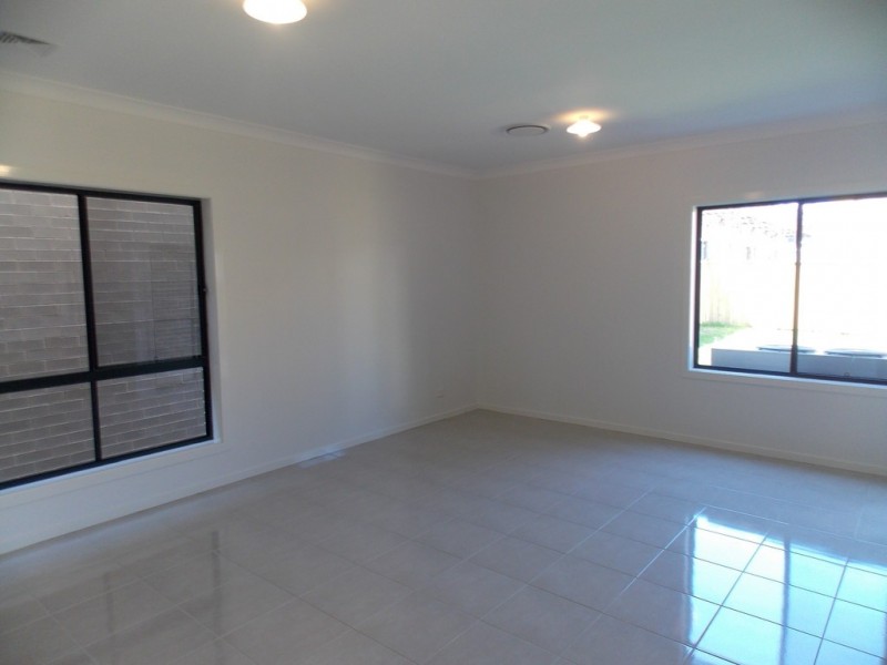 6 Bristol Place, Penrith NSW 2750