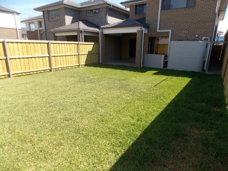 6 Bristol Place, Penrith NSW 2750