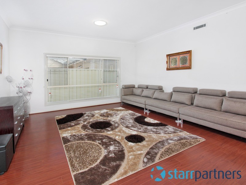 18 Lakewood Terrace, Glenmore Park NSW 2745