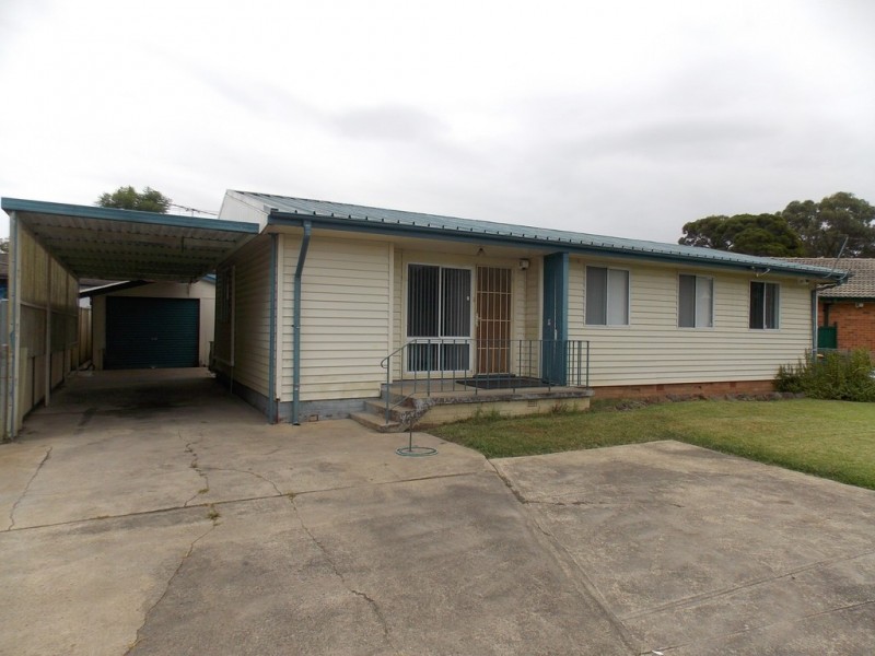 21 Palau Crescent, Lethbridge Park NSW 2770