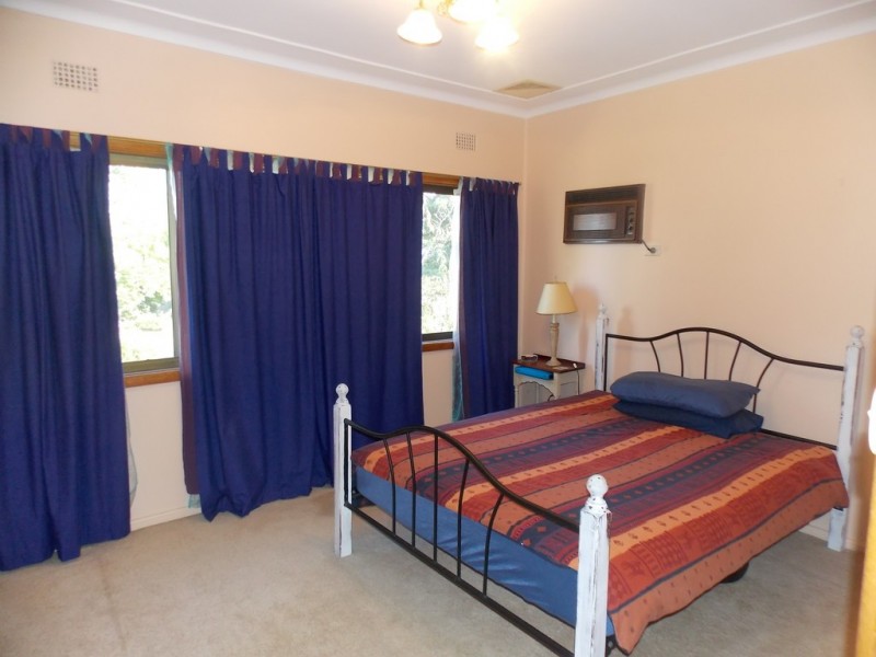 9 Thompson Avenue, St Marys NSW 2760