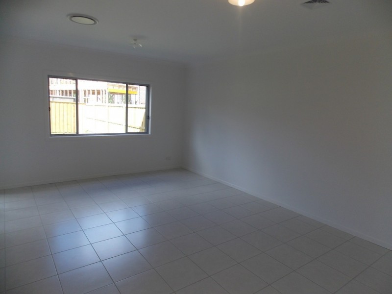 8 Bristol Place, Penrith NSW 2750