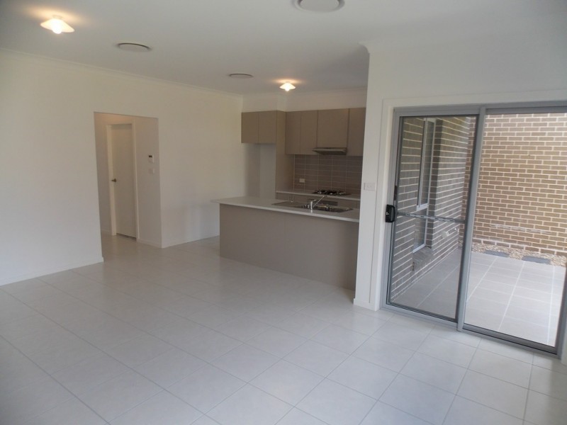 8 Bristol Place, Penrith NSW 2750