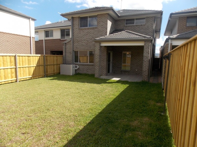 8 Bristol Place, Penrith NSW 2750