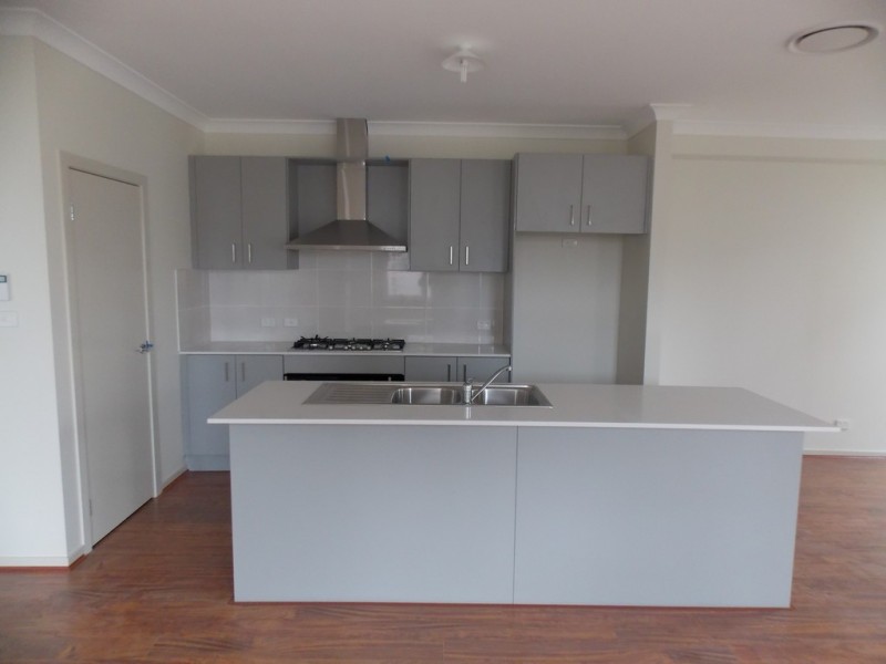 106 Lord Sheffield Circuit, Penrith NSW 2750