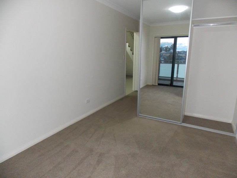 27/1 Glenmore Ridge Drive, Glenmore Park NSW 2745