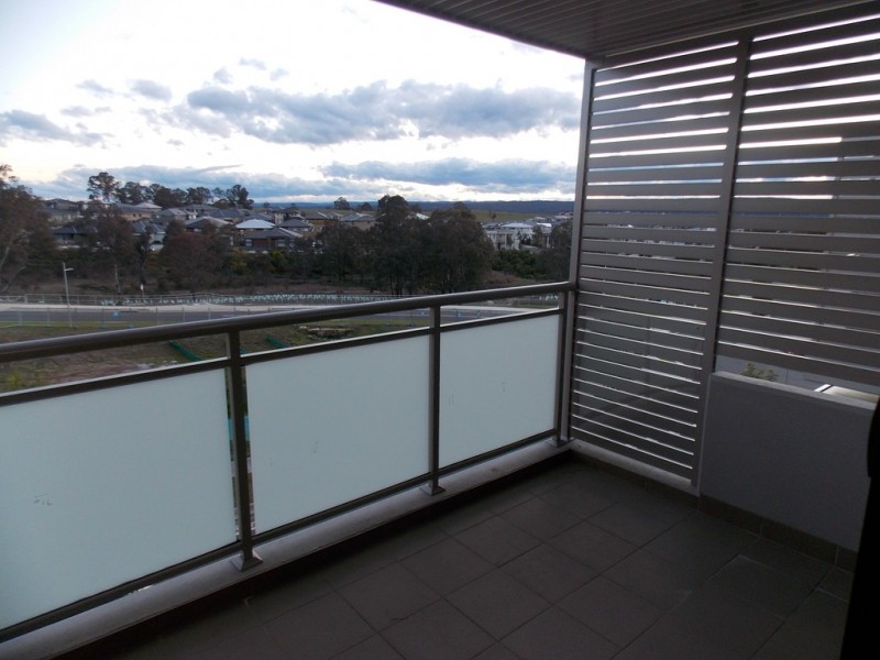 27/1 Glenmore Ridge Drive, Glenmore Park NSW 2745