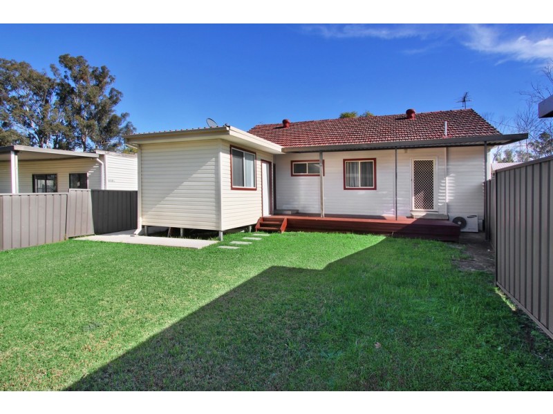 162 Richmond Road, Cambridge Park NSW 2747
