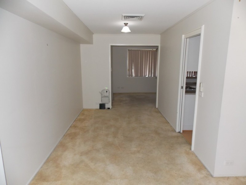 27 Racecourse Road, South Penrith NSW 2750