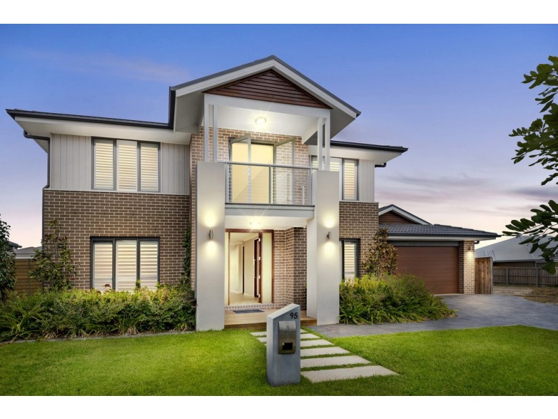 95 Bluestone Drive, Glenmore Park NSW 2745