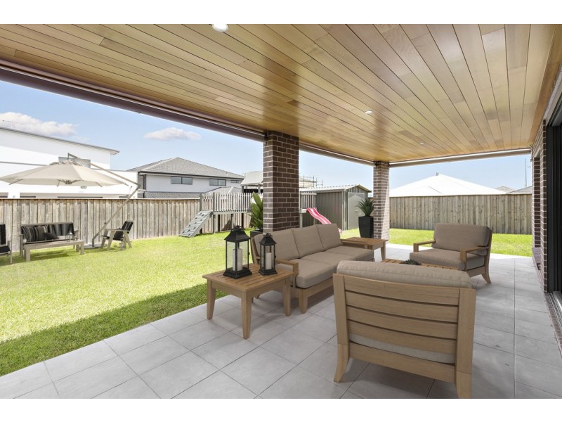 95 Bluestone Drive, Glenmore Park NSW 2745