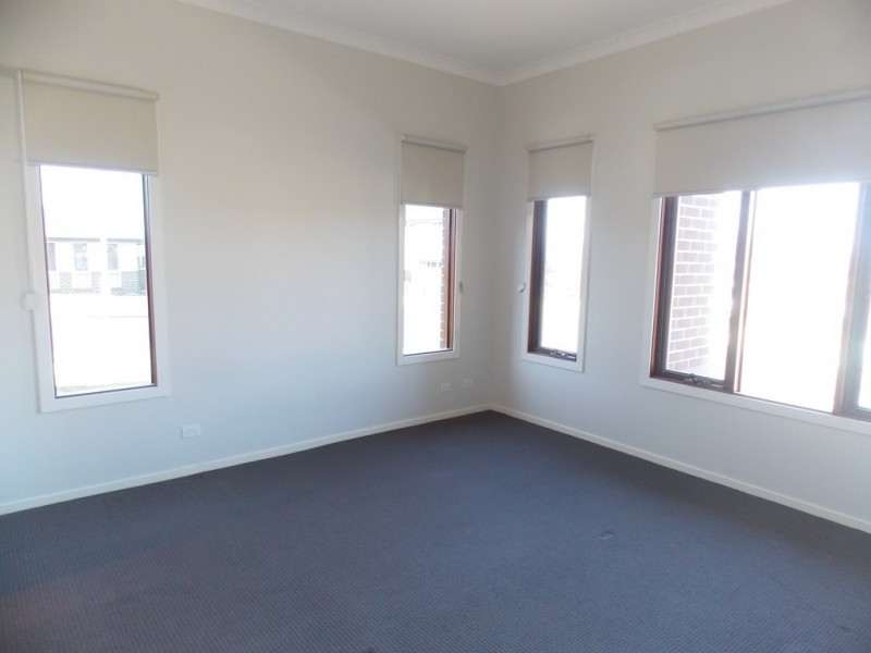 41 Binyang Avenue, Glenmore Park NSW 2745