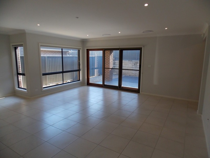 41 Binyang Avenue, Glenmore Park NSW 2745