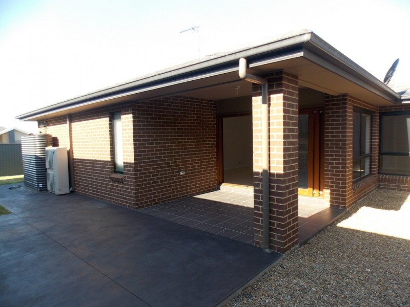 41 Binyang Avenue, Glenmore Park NSW 2745
