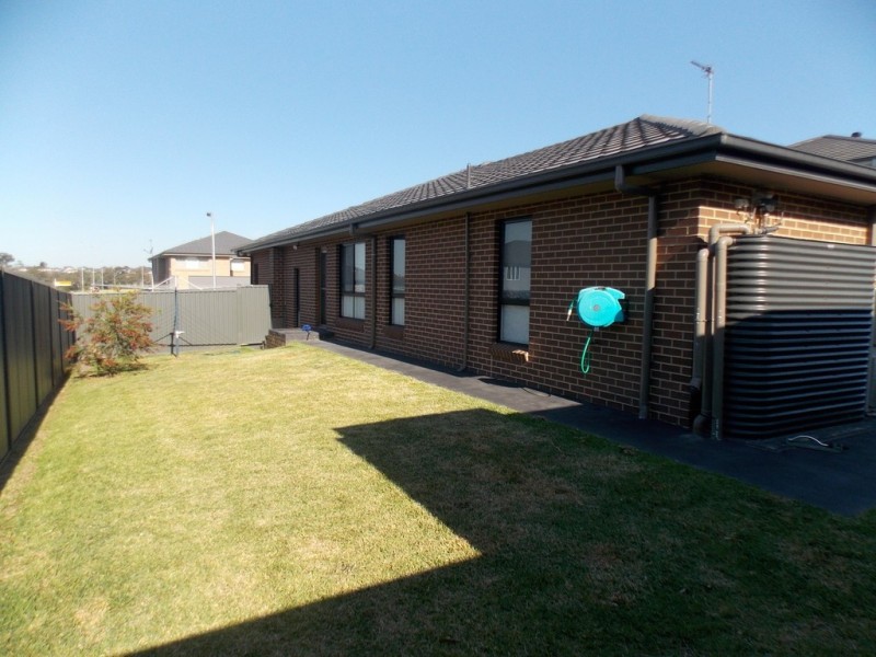 41 Binyang Avenue, Glenmore Park NSW 2745