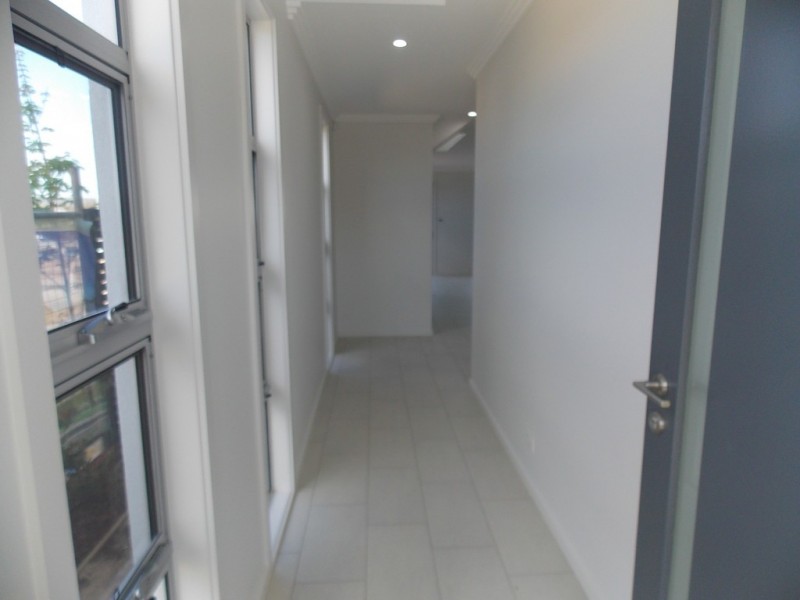 95 Bradley Street, Glenmore Park NSW 2745