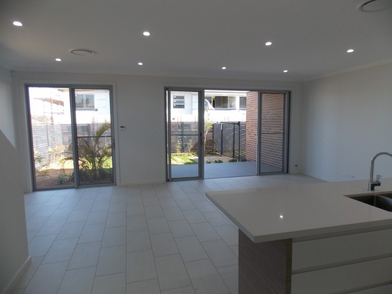 95 Bradley Street, Glenmore Park NSW 2745