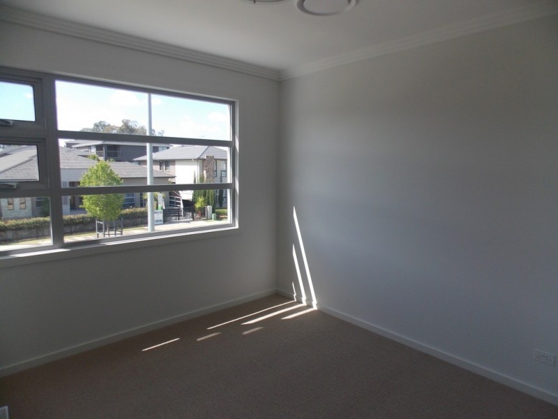 95 Bradley Street, Glenmore Park NSW 2745