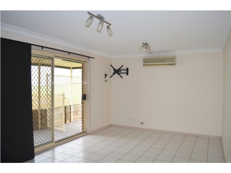 33 Camellia Avenue, Glenmore Park NSW 2745