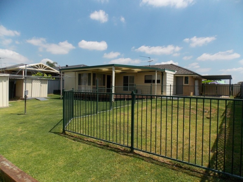 24 Dampier Avenue, Werrington County NSW 2747