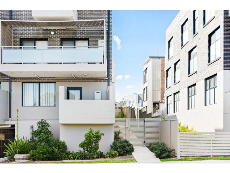 18/1 Glenmore Ridge Drive, Glenmore Park NSW 2745