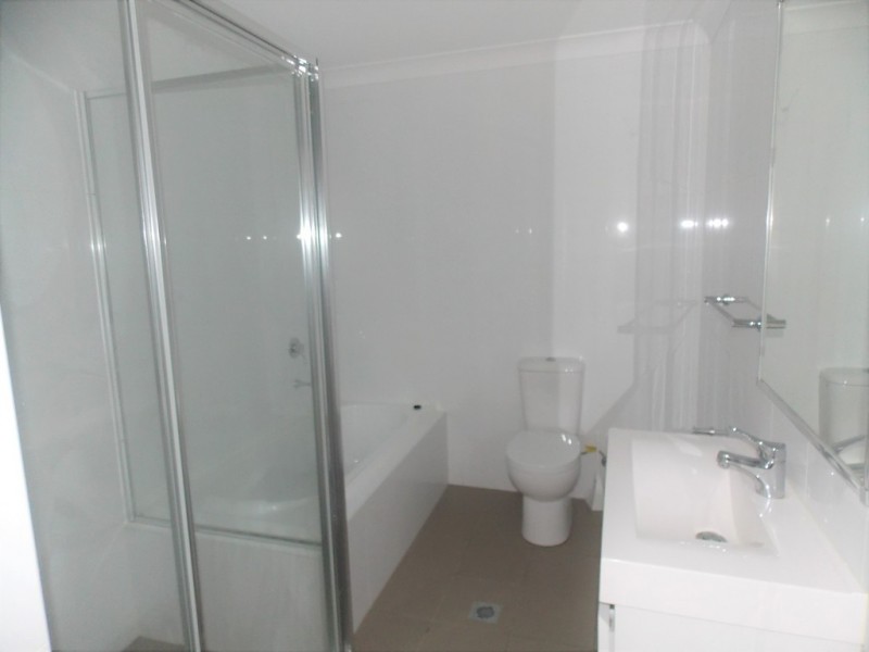 18/1 Glenmore Ridge Drive, Glenmore Park NSW 2745