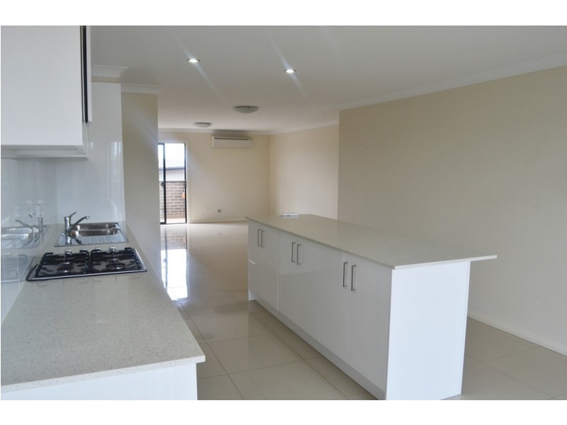 32/1 Glenmore Ridge Drive, Glenmore Park NSW 2745