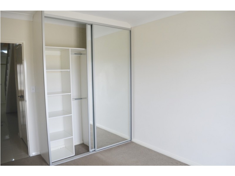 32/1 Glenmore Ridge Drive, Glenmore Park NSW 2745