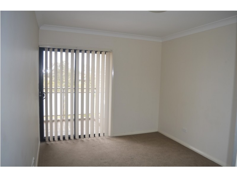 32/1 Glenmore Ridge Drive, Glenmore Park NSW 2745