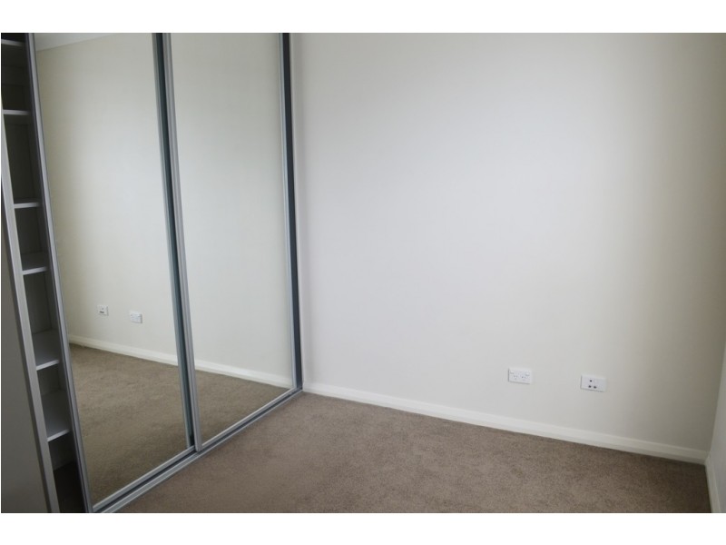 32/1 Glenmore Ridge Drive, Glenmore Park NSW 2745