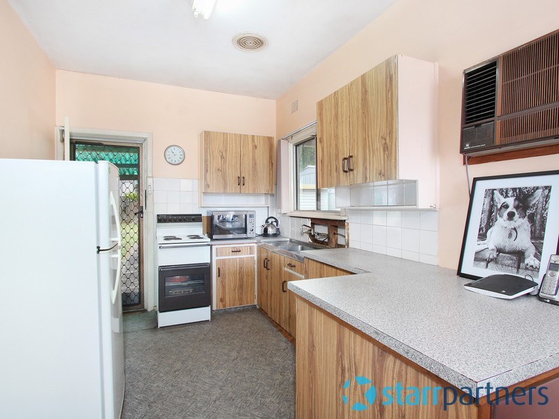 1 Sandringham Avenue, Cambridge Park NSW 2747