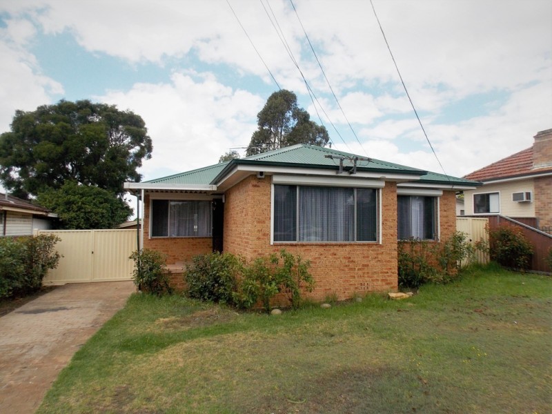 82 College Street, Cambridge Park NSW 2747