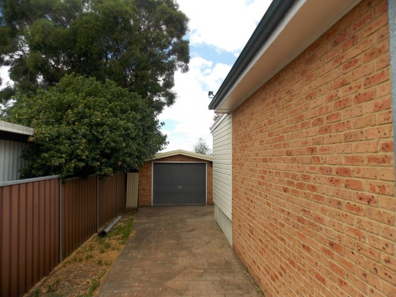 82 College Street, Cambridge Park NSW 2747