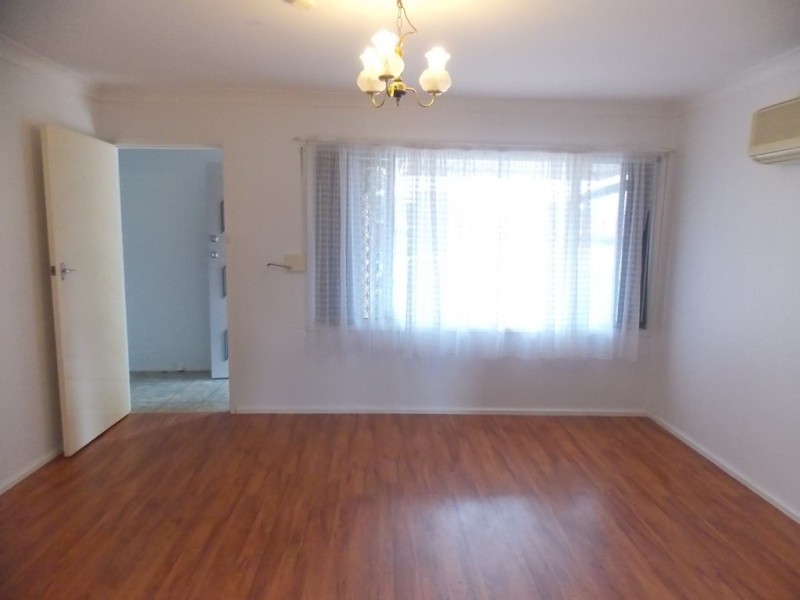 82 College Street, Cambridge Park NSW 2747