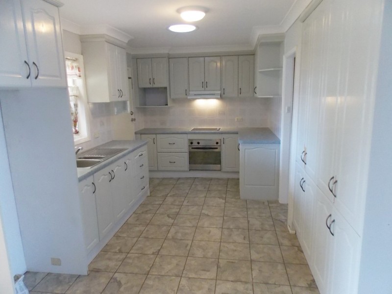 82 College Street, Cambridge Park NSW 2747