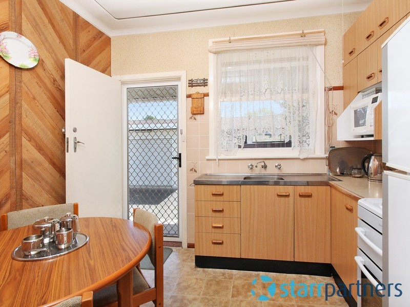 33 Gibson Avenue, Werrington NSW 2747