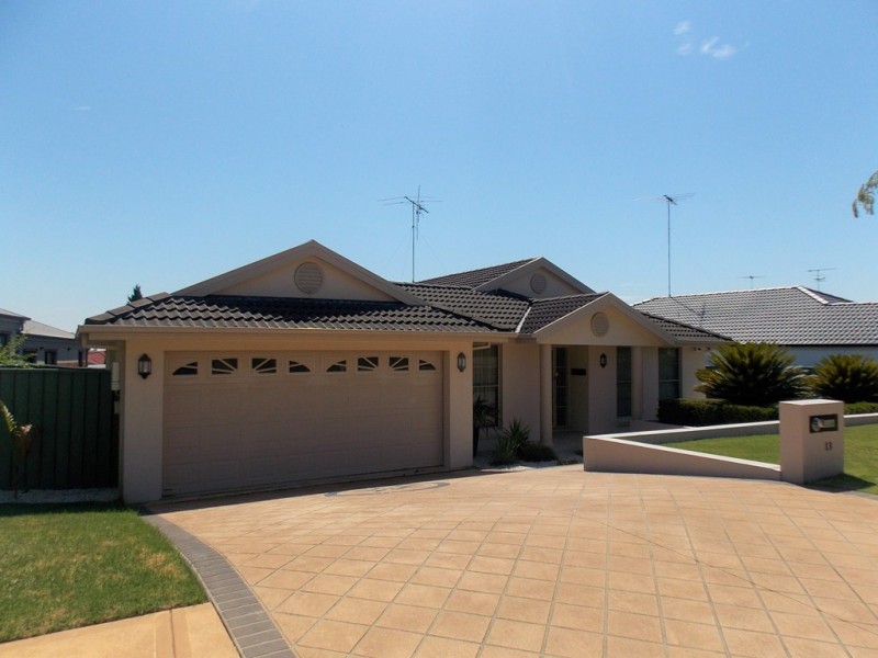13 Branksome Way, Glenmore Park NSW 2745