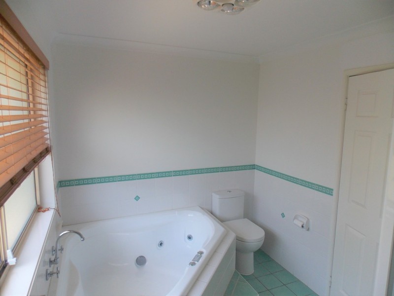 13 Branksome Way, Glenmore Park NSW 2745