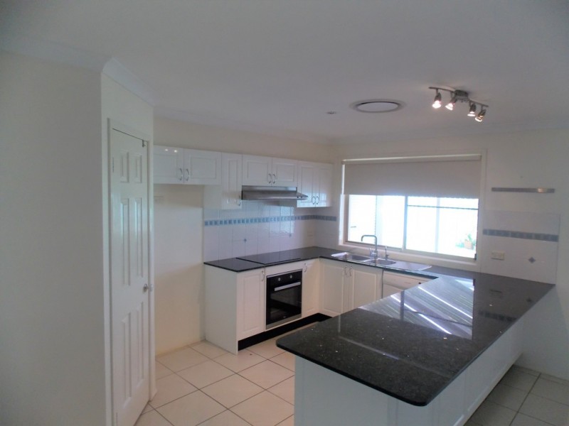13 Branksome Way, Glenmore Park NSW 2745