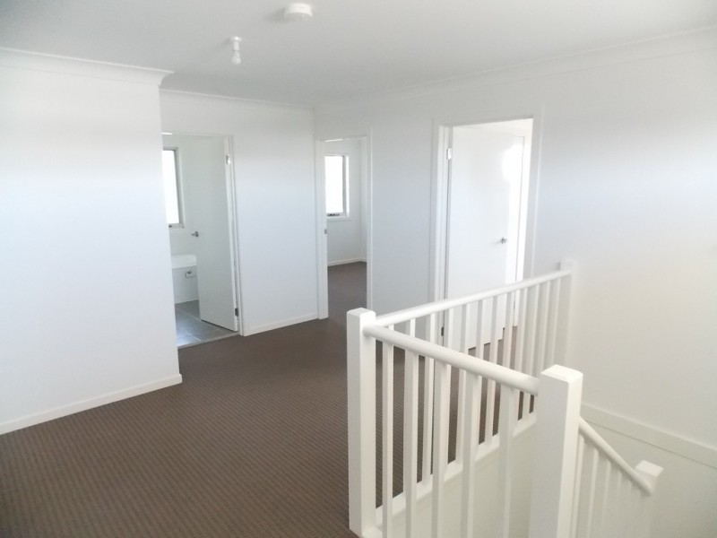 23 Edgewater Drive, Glenmore Park NSW 2745