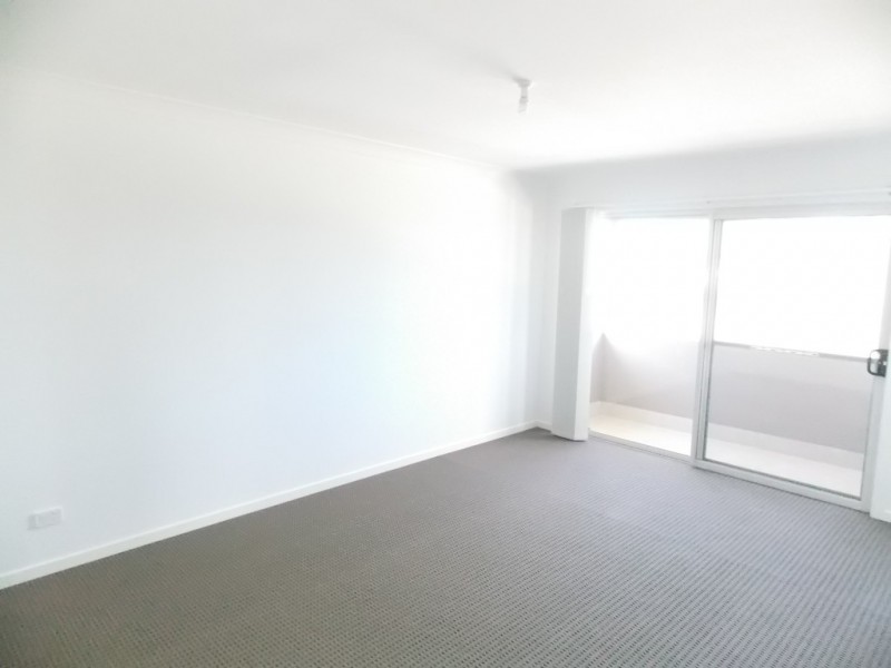 23 Edgewater Drive, Glenmore Park NSW 2745