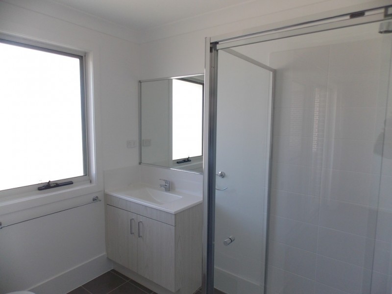 23 Edgewater Drive, Glenmore Park NSW 2745