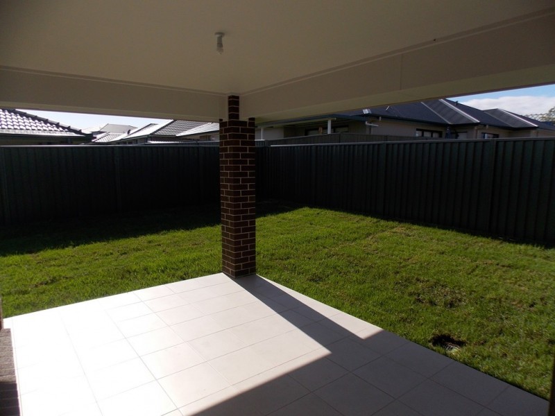 23 Edgewater Drive, Glenmore Park NSW 2745