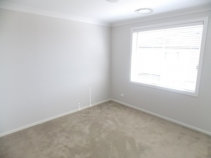 80 Bradley Street, Glenmore Park NSW 2745