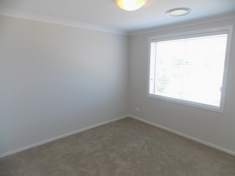 80 Bradley Street, Glenmore Park NSW 2745